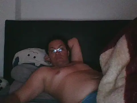 Snapshot of JJ18vader chatting on 6, 11, 2025 JJ18vader online show from 6, 11, 2025