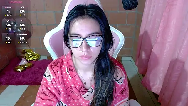 Snapshot of Maggie_Fox3 chatting on 22, 6, 2026 Maggie Fox3 online show from 22, 6, 2026