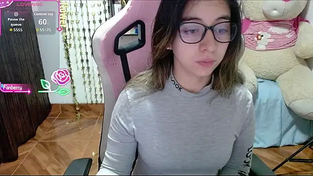 Maggie Fox3 online show from 17, 10, 2025