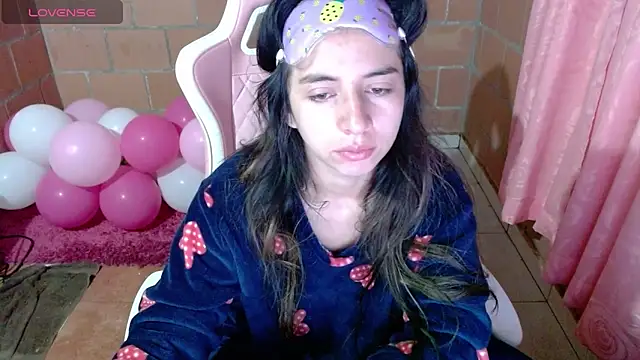 Snapshot of Maggie_Fox3 chatting on 14, 6, 2026 Maggie Fox3 online show from 14, 6, 2026