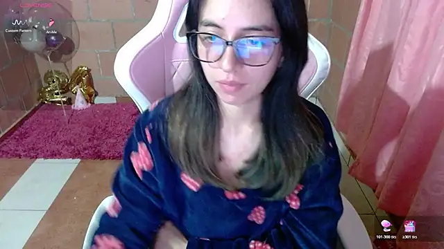 Snapshot of Maggie_Fox3 chatting on 22, 7, 2026 Maggie Fox3 online show from 22, 7, 2026
