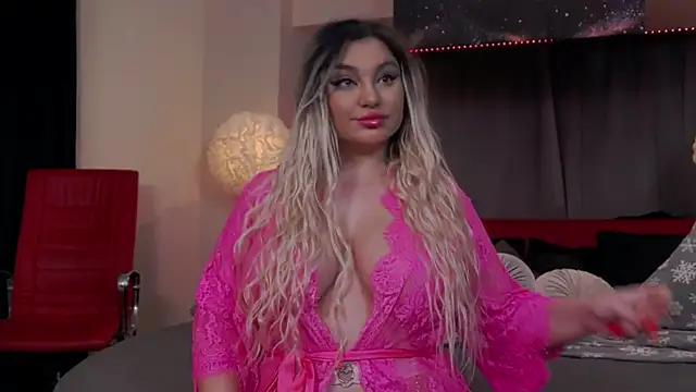 Larissa K online show from 29, 1, 2025