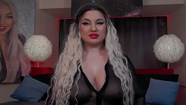 Larissa K online show from 5, 12, 2024