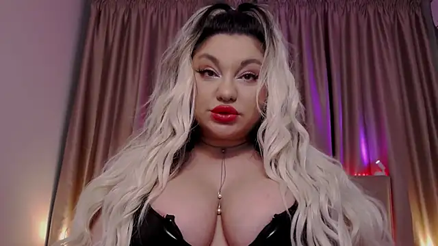 Larissa K online show from 6, 11, 2025