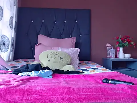 Lovelyboobs01 online show from 4, 12, 2025