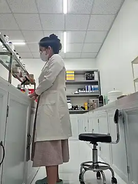 HinaLovely online show from 18, 3, 2026