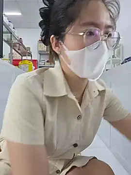 HinaLovely online show from 30, 6, 2026