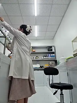 HinaLovely online show from 4, 3, 2026