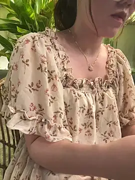 HinaLovely online show from 1, 2, 2025