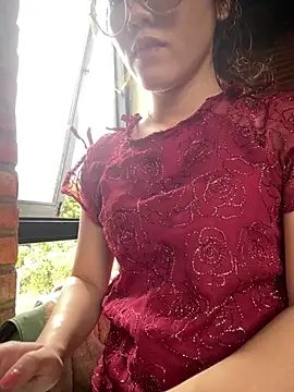 HinaLovely online show from 29, 1, 2025