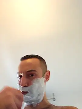 Snapshot of enricso chatting on 10, 10, 2025 enricso online show from 10, 10, 2025