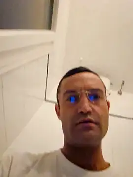 Snapshot of enricso chatting on 3, 2, 2026 enricso online show from 3, 2, 2026