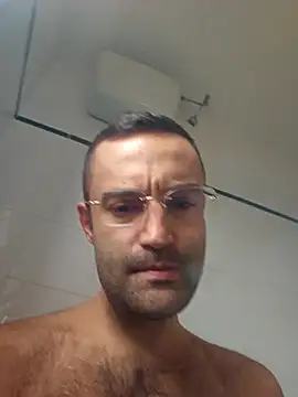 Snapshot of enricso chatting on 31, 10, 2025 enricso online show from 31, 10, 2025