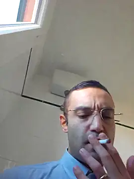 Snapshot of enricso chatting on 4, 11, 2025 enricso online show from 4, 11, 2025