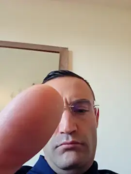 Snapshot of enricso chatting on 28, 10, 2025 enricso online show from 28, 10, 2025