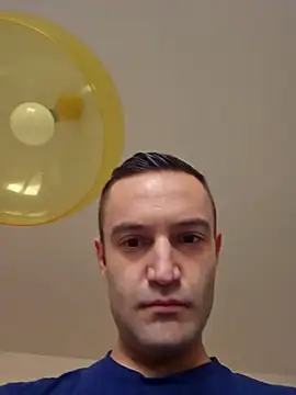 Snapshot of enricso chatting on 1, 11, 2025 enricso online show from 1, 11, 2025