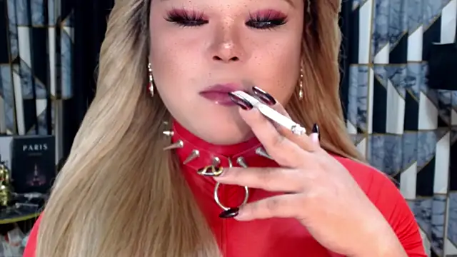 Mistress DOMnicaaxx online show from 24, 10, 2025