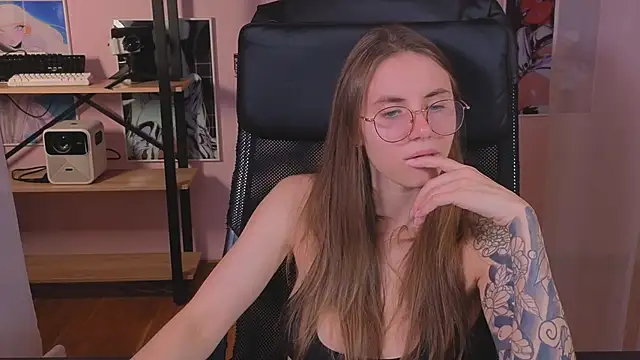 Snapshot of _AnnaStark_ chatting on 16, 10, 2025 AnnaStark online show from 16, 10, 2025