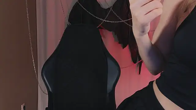 Snapshot of _AnnaStark_ chatting on 29, 10, 2025 AnnaStark online show from 29, 10, 2025