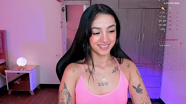 Lizzie corner v online show from 14, 4, 2026