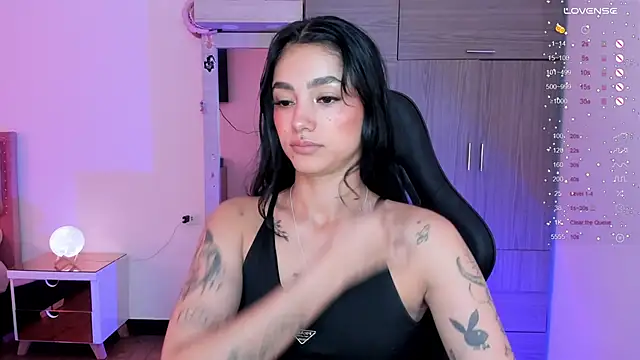 Lizzie corner v online show from 9, 4, 2026