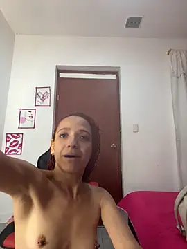 Snapshot of SexyLeilaa chatting on 20, 9, 2025 SexyLeilaa online show from 20, 9, 2025