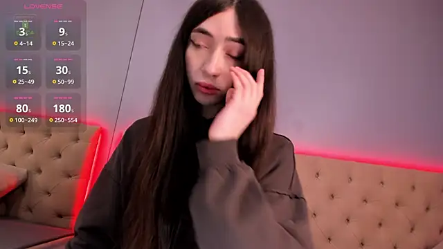 Snapshot of NickieRainer chatting on 1, 2, 2025 NickieRainer online show from 1, 2, 2025