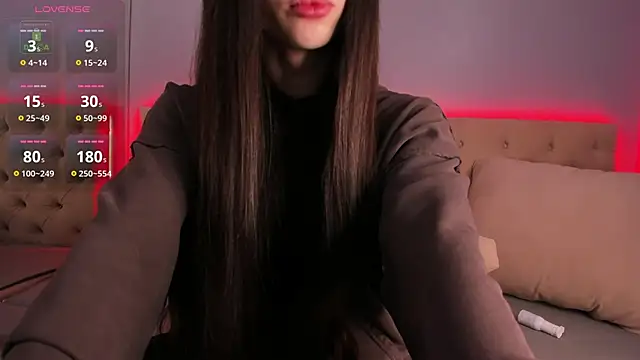 Snapshot of NickieRainer chatting on 8, 2, 2025 NickieRainer online show from 8, 2, 2025