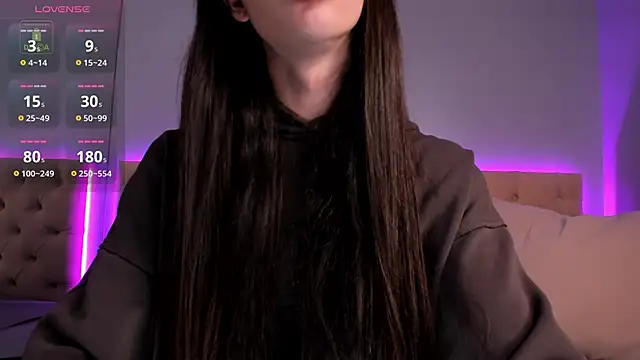 Snapshot of NickieRainer chatting on 14, 3, 2025 NickieRainer online show from 14, 3, 2025