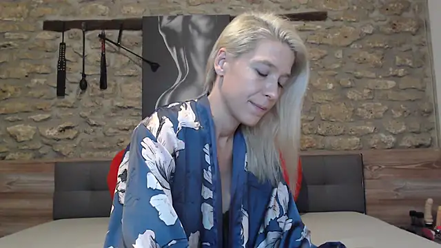 Naschkatze01 online show from 3, 12, 2025