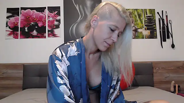 Naschkatze01 online show from 25, 9, 2025