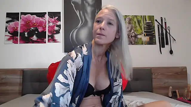 Naschkatze01 online show from 19, 9, 2025