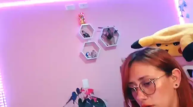 Luna Paris  online show from 16, 2, 2025
