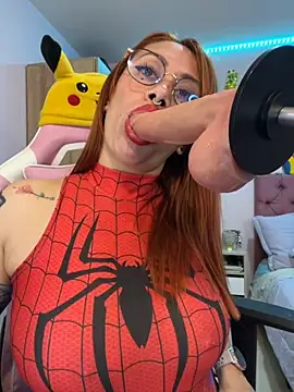 Luna Paris  online show from 27, 10, 2025