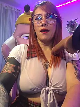 Luna Paris  online show from 8, 2, 2025