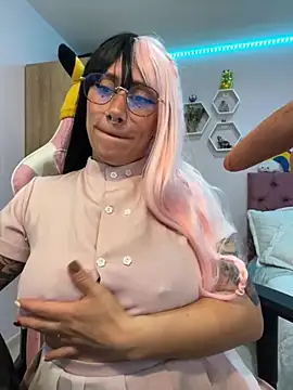 Luna Paris  online show from 10, 11, 2025