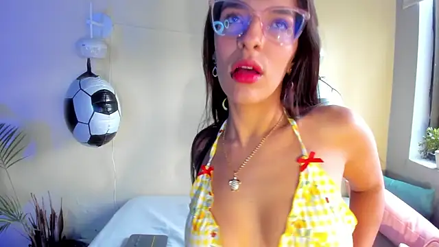 annyluna1 online show from 13, 7, 2026
