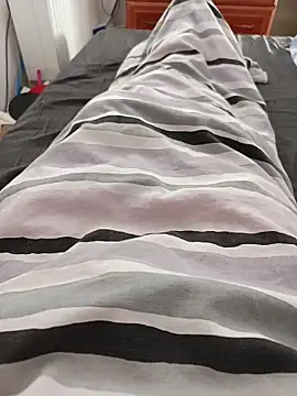 Snapshot of Zozo073 chatting on 29, 10, 2025 Zozo073 online show from 29, 10, 2025