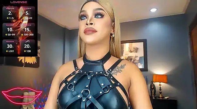 BitchyTYRA online show from 12, 3, 2025