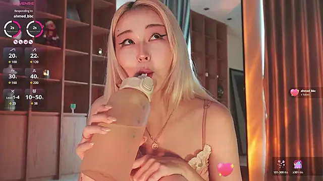 hyun chia online show from 19, 3, 2026