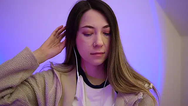 chibi moon  online show from 21, 3, 2025