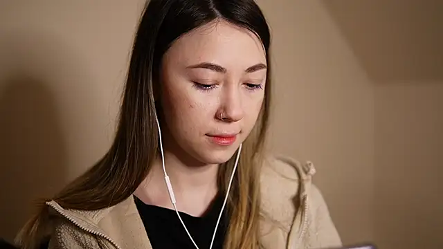 chibi moon  online show from 10, 1, 2025