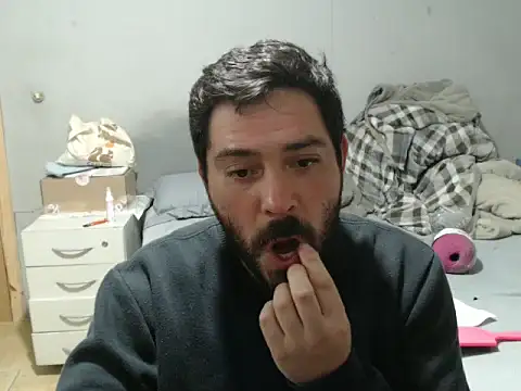 Snapshot of lucasprloco chatting on 17, 9, 2025 lucasprloco online show from 17, 9, 2025