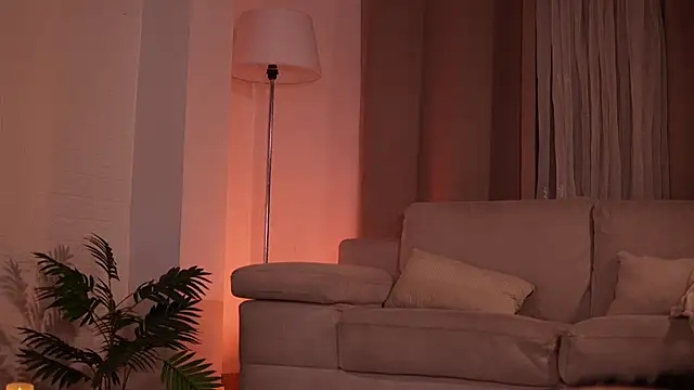 GiaFaaris online show from 10, 4, 2026