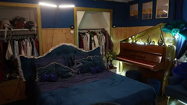 VanessaDoyle online show from 31, 10, 2025