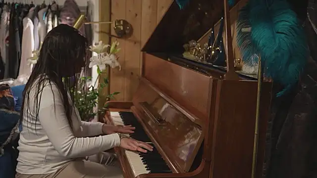 VanessaDoyle online show from 20, 4, 2026