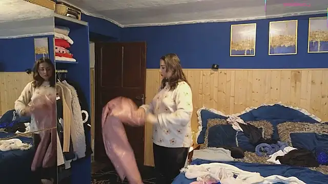 VanessaDoyle online show from 28, 2, 2025