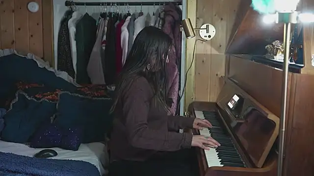 VanessaDoyle online show from 14, 4, 2026