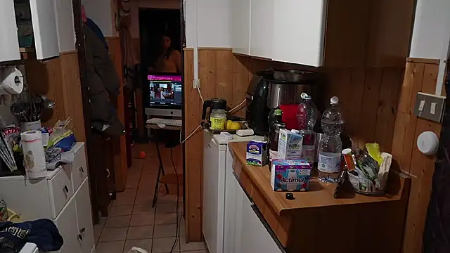 VanessaDoyle online show from 24, 11, 2025