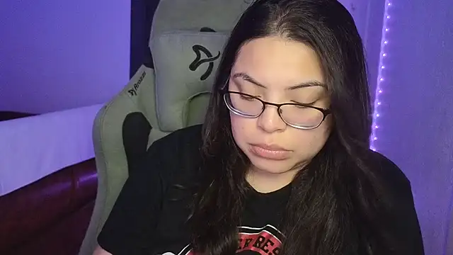 Snapshot of drizzypeach602 chatting on 20, 10, 2025 drizzypeach602 online show from 20, 10, 2025